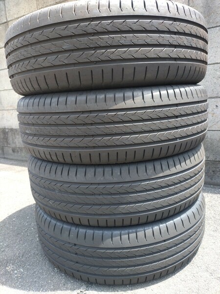 新車外し　ほぼ未使用　Continental　215/60R17　Eco Contact 6 Q　サマータイヤ　４本　プジョー2008