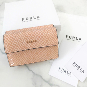 FURLA フルラ バビロン S 三つ折り財布 ピンク PCY9UNO BX0049 0959S ブランド ミニウォレット パイソン 鱗 母の日