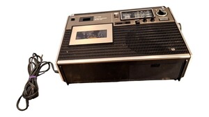 22121 SONY/ Sony /CF-1700/FM/SW/MW/ radio cassette ko-da-/ period thing / era thing / collector collection / collection / present 