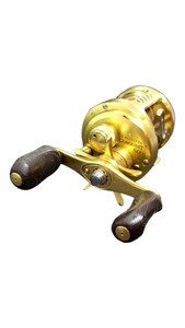 21908 SHIMANO/シマノ/CALCUTTA CONQUEST 50/リール/フィッシング/アウトドア用品/川釣り/釣具/海釣り/アングラー/海上釣堀/波止場/趣味