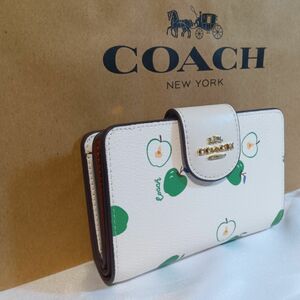 coach コーチ 2つ折り財布 りんご