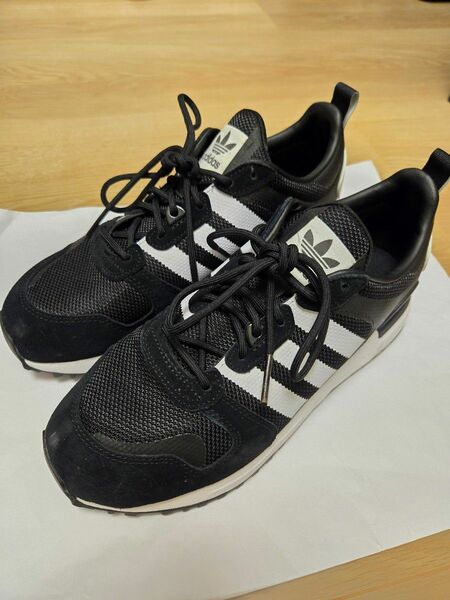 adidas スニーカー FX5812 26.0cm