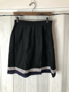 *UNTITLED/ Untitled / black. tuck entering skirt / not yet arrived goods *i