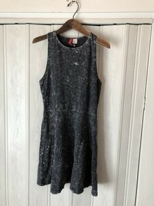 *DIVIDED H&M/ чёрный серия оранжевый рисунок. безрукавка One-piece *k