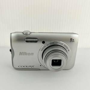 15977/ Nikon COOLPIX A300 4.5-36.0mm 1:3.7-6.6 ニコン シルバー デジタルカメラ 写真
