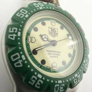 15995/ TAG HEUER 372.508 Professional 200METERS QUARTZ タグホイヤー グリーン 迷彩 腕時計の画像1