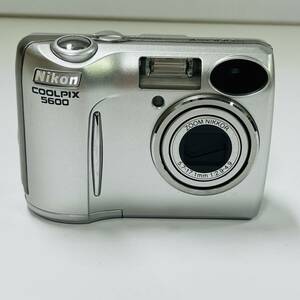 16029/ Nikon COOLPIX 5600 デジカメ デジタルカメラ シルバー 写真