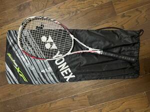 YONEX