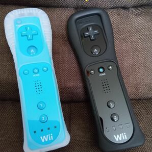 Nintendo　Wii/WiiU用　リモコンセット （ブルー /ブラック）