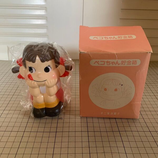 ペコちゃんの貯金箱 デッドストック 不二家