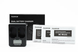 ★美品★富士フイルム FUJIFILM DUAL BATTERY CHARGER BC-W235 L3300 #678