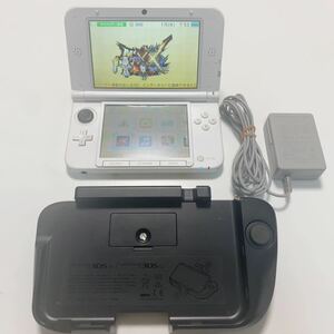 ニンテンドー 3DSLL 本体 とびだせ どうぶつの森 パック 稼働品 \ 拡張スライドパッド 充電器 SD4GB付き 両画面保護フィルムあり 