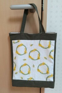 ハンドメイド　刺繍トートバッグ　ミモザ 