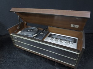 * animation entering *National SF-3100. Junior A 5 lamp vacuum tube radio record player operation goods 1967 year *17