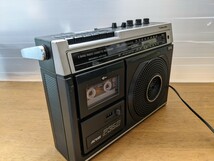 IY1388 TOSHIBA RT-2350 昭和レトロ AM&FMラジオ・カセットデッキ/東芝 通電&ラジオ受信OK その他詳細動作未確認 現状品 JUNK_画像2