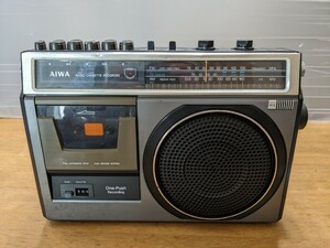 IY1747 AIWA TPR-640 昭和レトロ AM&FMラジオ・カセットデッキ/アイワ 通電&ラジオ受信OK その他詳細動作未確認 現状品 JUNK