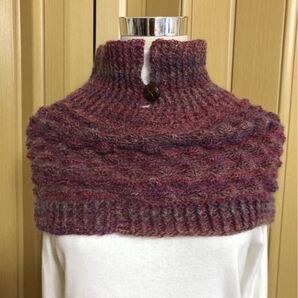 新品*ハンドメイド*ポコポコ感のあるケープレット(小さめ)*かぎ針編み*手編み*送料無料*圧縮発送