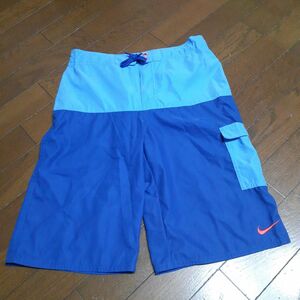 NIKE ナイキ　Lサイズ　 スイムパンツ　マリンスポーツ　ハーフパンツ