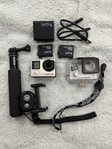 　GoPro HERO4シルバー 正常動作品　防水ハウジング他アクセサリー付き