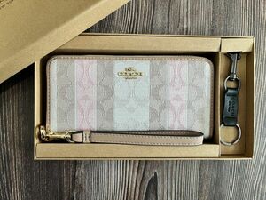 コーチ COACH 長財布 レディース ジャガード ピンク/ベージュ 8313 小銭入れあり キーホルダー付き 新品未使用