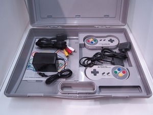  Nintendo Nintendo Super Famicom SHVC-001