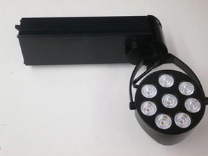 期間限定セール 東芝 TOSHIBA ＬＲ用黒色スポットライト ブラック LEDS-70102L-25