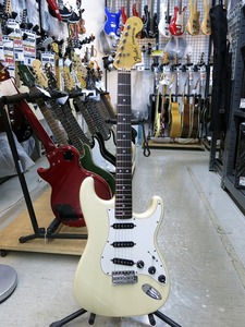  время ограничено распродажа крыло Japan Fender Japan электрогитара ST72-US