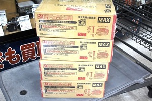 期間限定セール 【未使用】 マックス MAX ねじ 4箱セット アカ(色付き28mm) PS3828MW