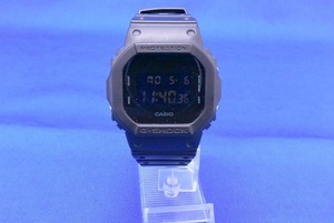 カシオ CASIO G-SHOCKソリッドカラーズ デジタルウォッチ クォーツ腕時計 スクエア 日付曜日 通勤通学 オールブラック DW-5600BB