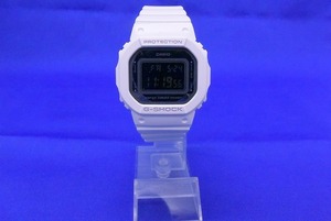 カシオ CASIO G-SHOCK 小型・薄型 デジタル腕時計 四角スクエアウォッチ クォーツ電池式 日にち曜日 通勤通学 仕事 白 GMD-S5600