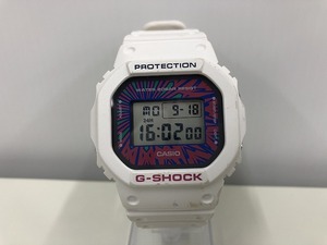 カシオ CASIO G-SHOCK/腕時計/クォーツ式 ホワイト・文字盤/マルチカラー DW-5600DN