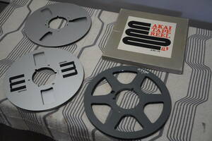 10 -inch empty reel 4 piece Maxell TDK AKAI Manufacturers unknown 