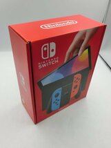 【美品/現状品】 Nintendo Switch ニンテンドー スイッチ　マリオ レッド 有機EL 別売りコントローラー3台付き 任天堂 1FA-T100-5MA669_画像2