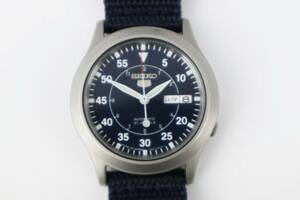 セイコー5　SEIKO5　メンズ腕時計　自動巻き　7S26-03J0　21石　裏スケ　ネイビー　稼働品　美品