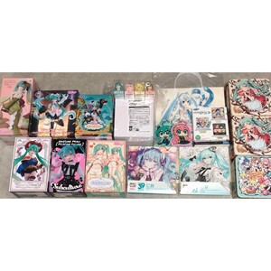 初音ミク プライズ フィギュア グッズ まとめ タイクレ限定 サブカルチャー ルームウェア fashion 長靴をはいた猫 お菓子缶 抹茶パフェ 