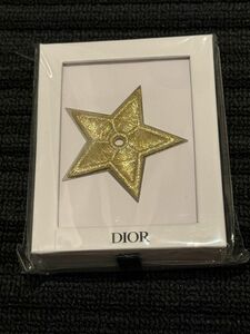 Dior ディオール　ノベルティ　ピンバッジ　ピンズ　ピンバッチ　ブローチ　星　スター　限定　新品　未使用