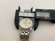 ★SEIKO セイコー Chronos クロノス 5H23-7D40 クォーツ 腕時計（YH5-48）_画像8