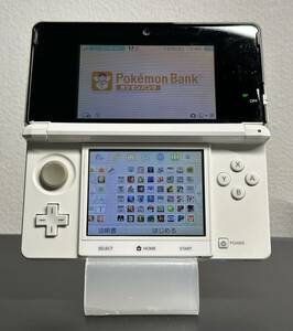ニンテンドー 3DS ホワイト - ポケモンバンク・ポケムーバー　+　VC 16作品　+　その他29作品 　ダウンロード済