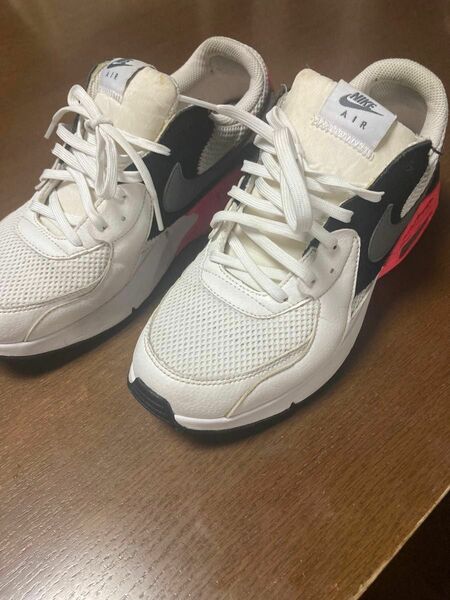 NIKE AIRMAX ホワイト　25.5㎝