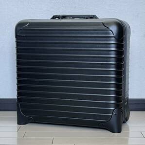 【廃盤稀少・新品未使用】RIMOWA SALSA リモワ サルサ ブラック ビジネストロリー 2輪 851.40【超レア 入手困難品】