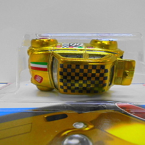 Hotwheels スーパートレジャーハント 60s フィアット 500D モディフィカド ミニカー ホットウィール ゴールドの画像5