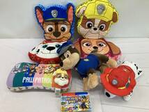 ★◆【USED】パウパトロール 8点セット クッション ぬいぐるみ かるた まとめ PAW PATROL 140サイズ_画像1