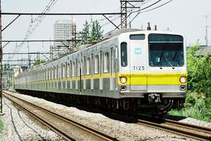 鉄道写真　東京地下鉄(東京メトロ)　副都心・有楽町線　7000系　タイプⅡ　Lサイズ　ネガ・データ化　②