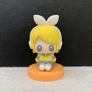 ＜美品＞鏡音リン 「初音ミク トレーディングラバーフィギュア ダイナー柄」★サイズ約4.5cm〈wt