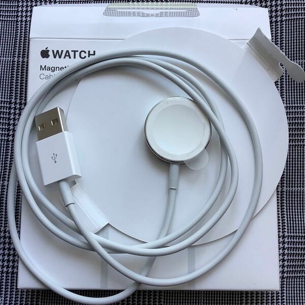 Apple Watch 充電器　USB 充電ケーブル　アップル純正品