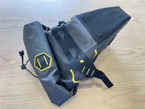 ■美品■APIDURA アピデュラ EXPEDITION SADDLE PACK エクスペディション　サドル　パック 14L サドルバッグ ロードバイク P0841