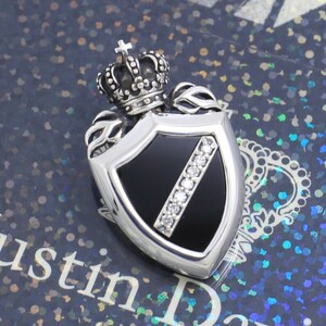  Justin Davis Crown shield pendant high class 