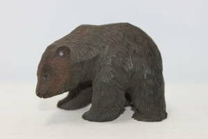 # tree carving bear .. bear small bear glass eyes Hokkaido .. era thing 