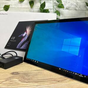 【良品♪】Microsoft Surface Pro 5 (2017)[Core i5 7300U 2.6GHz/RAM:8GB/SSD:256GB/12.3インチ]Windows 10 動作品の画像1