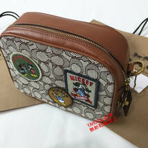 ★COACHバッグ★コーチ CG968 DISNEY X COACH コラボ シグネチャーパッチ ショルダーバッグ レディース斜め掛けバッグ アウトレット品 新品_画像4